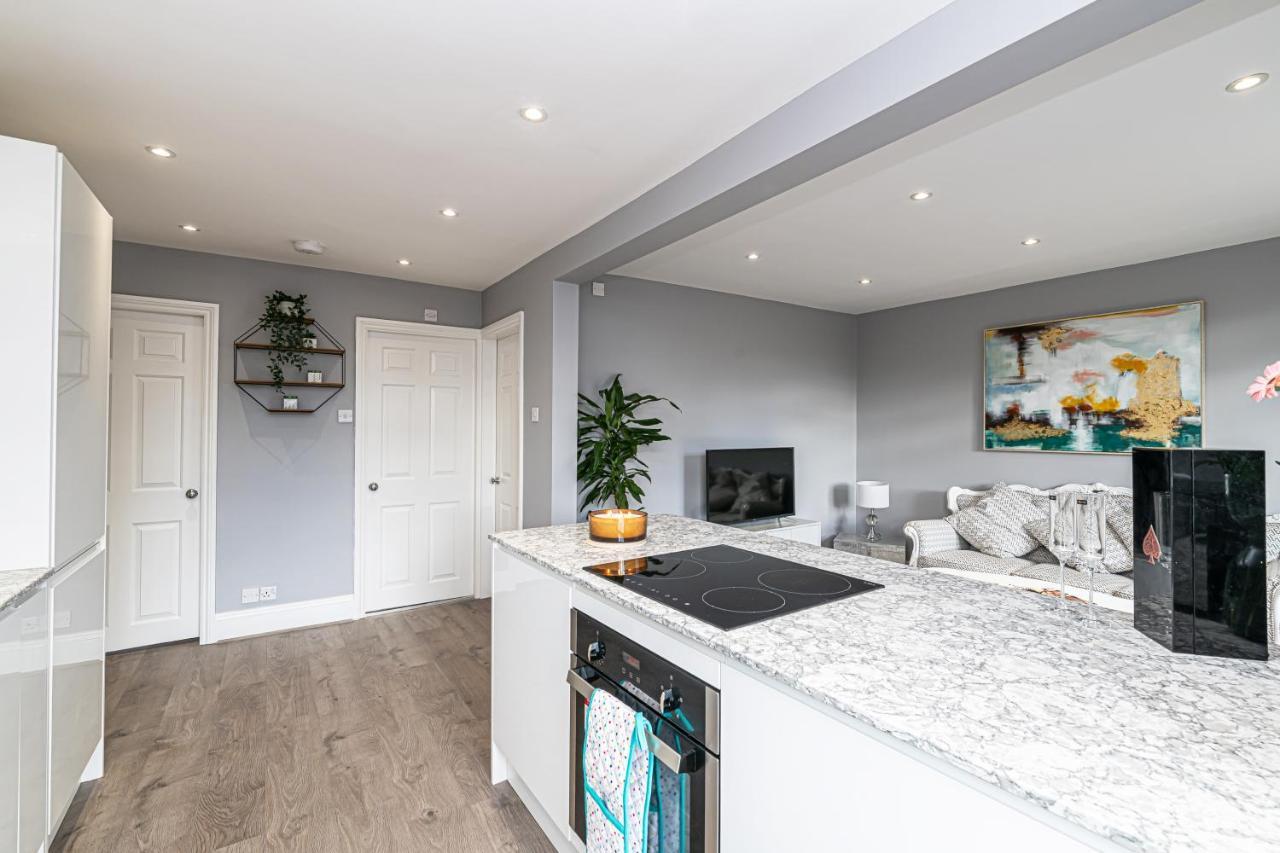 Apartment The Popular Racecourse Apartments, Sleeps 4, Free Parking Chester