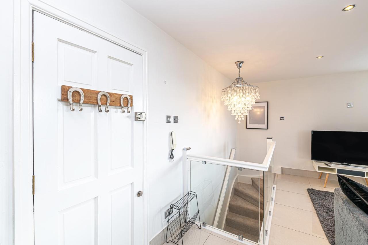 Apartment The Popular Racecourse Apartments, Sleeps 4, Free Parking Chester
