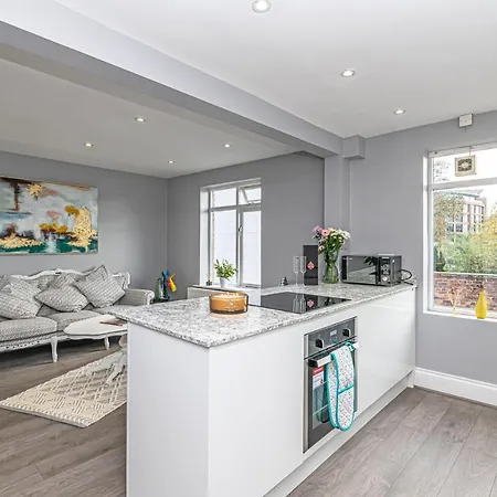 The Popular Chester Racecourse Apartments, Sleeps 4, Free Parking Extérieur photo